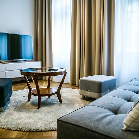 Luxurious - Na Porici 44 Apartment