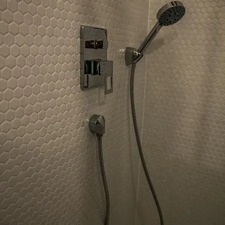 Luxurious - Na Porici 44 * Prag